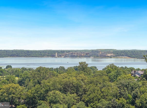 5904 MOUNT EAGLE Drive, ALEXANDRIA, VA 22303