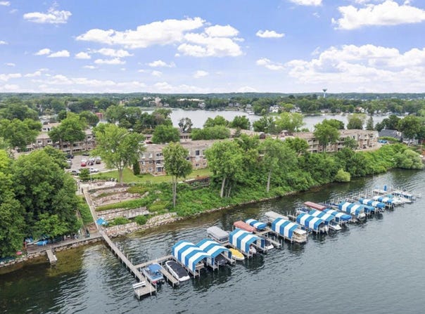 4371 Wilshire Boulevard, Mound, MN 55364