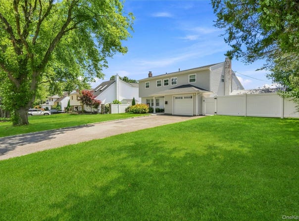14 Elder Drive, Commack, NY 11725