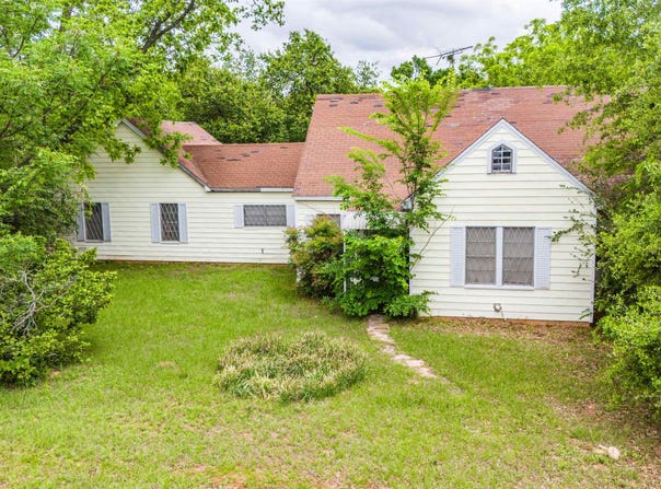 310 N Railroad, Mount Enterprise, TX 75681