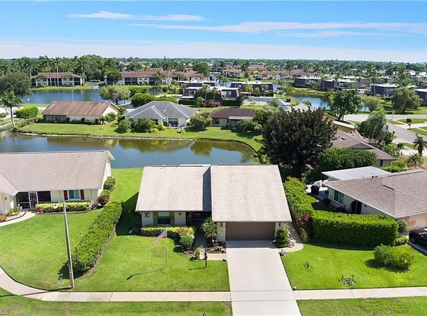 104 Brittany Ct, NAPLES, FL 34112