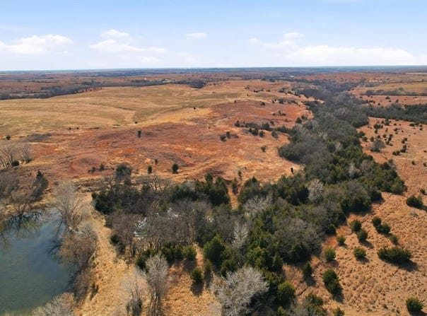8097 N 2010 Road, Leedey, OK 73654