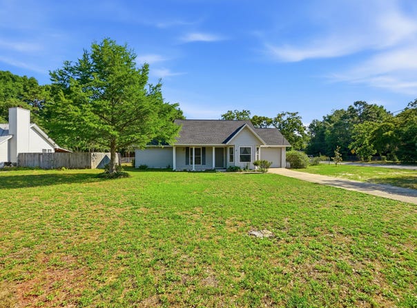 324 John King Road, Crestview, FL 32539