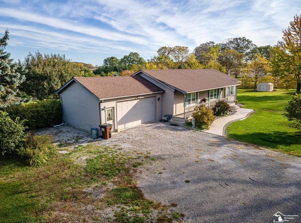 1858 W Albain Road, Monroe, MI 48161