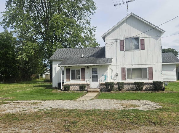 211 S Quarterline Street, Ashley, MI 48806
