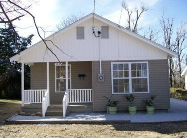 2445 N Weller Avenue, Springfield, MO 65803