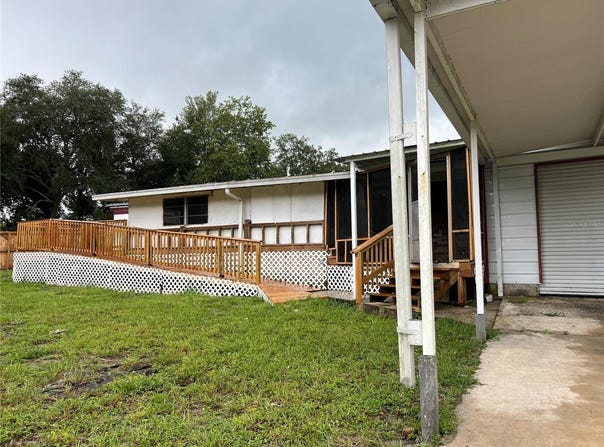 31800 E SKYLINE Drive, DELAND, FL 32720