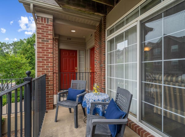 228 W Oakbrook Drive, Ann Arbor, MI 48103