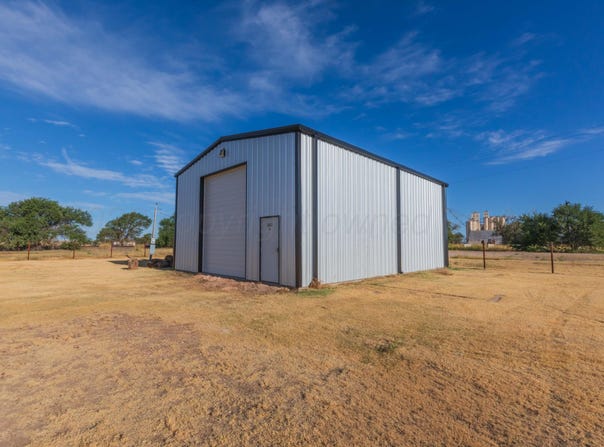 302 S Tallmadge Avenue, Happy, TX 79042