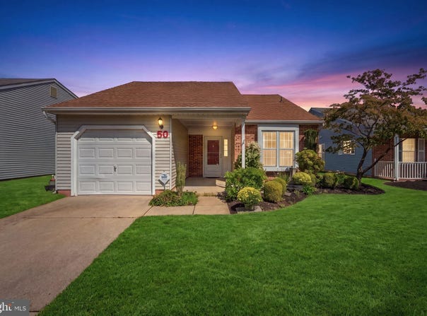 50 EDDYSTONE Way, MT LAUREL, NJ 08054
