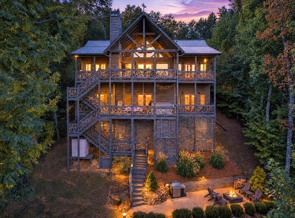 559 Overlook Trail, Blue Ridge, GA 30513