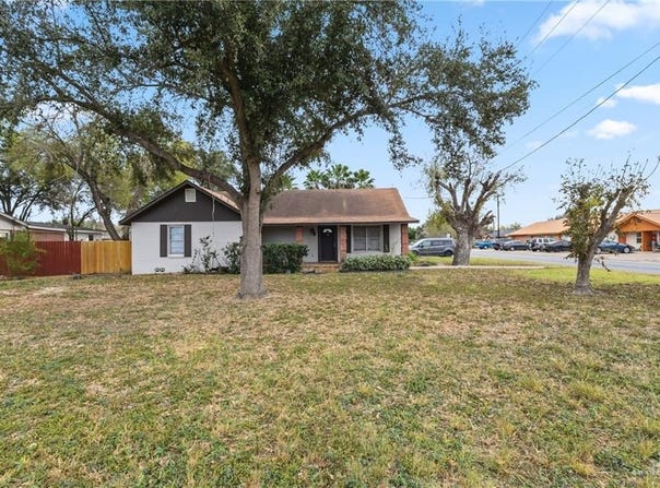 700 E Sam Houston Boulevard, Pharr, TX 78577