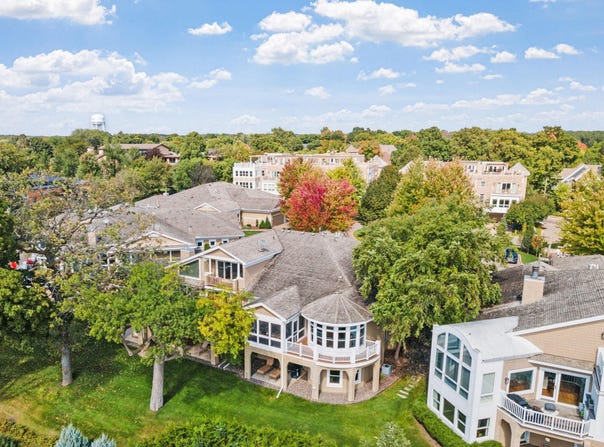 724 Widsten Circle, Wayzata, MN 55391