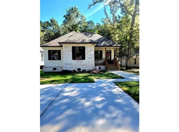 60438 CORAL Street, Lacombe, LA 70445