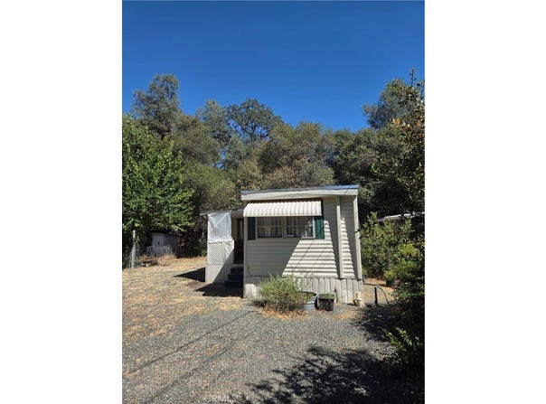 3040 Lakeview Drive, Nice, CA 95464