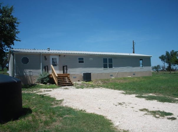 282 Darby Spur, Harper, TX 78