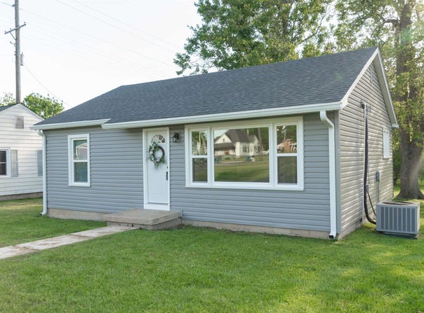 419 Pine, LaCenter, KY 42056