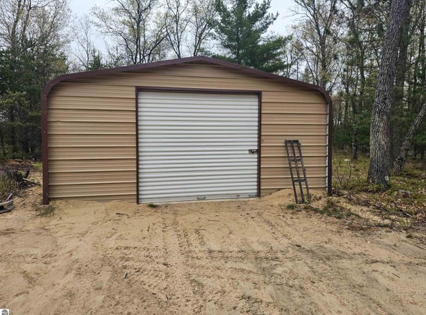 v/l Morawa Trail, Hale, MI 48739