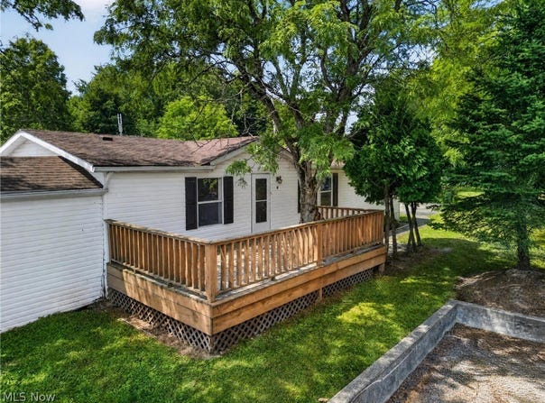 6835 Richmond Road, Glenwillow, OH 44139