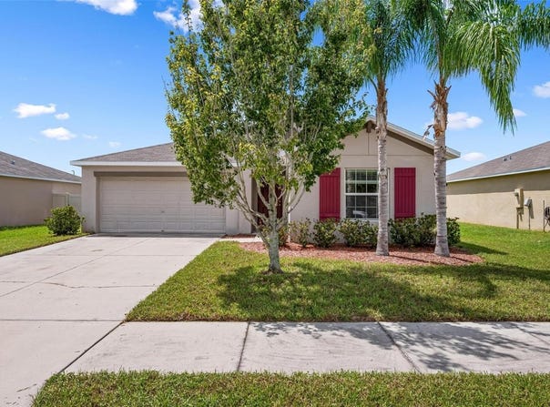 304 CASCADE BEND Drive, RUSKIN, FL 33570