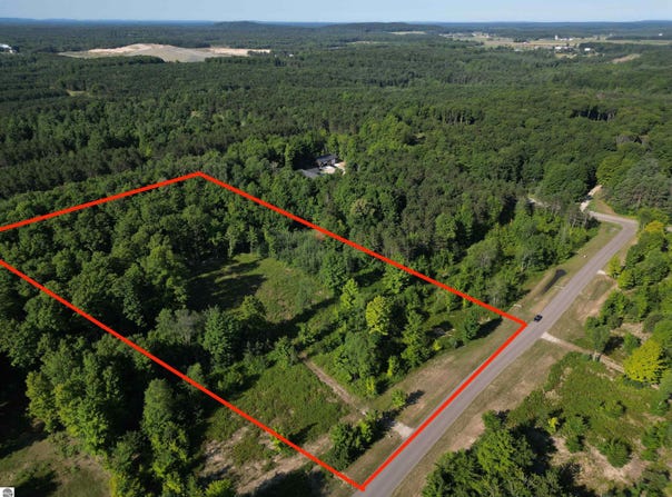 1060 E Solaris Way lot: B7, Maple City, MI 49664