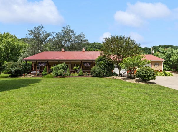 25437 Moccasin Road, Laurelville, OH 43135