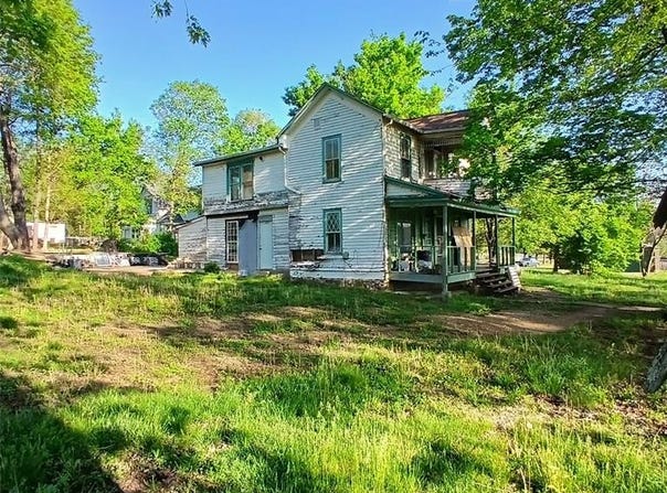 585 Cr 32, Middlebrook, MO 63656
