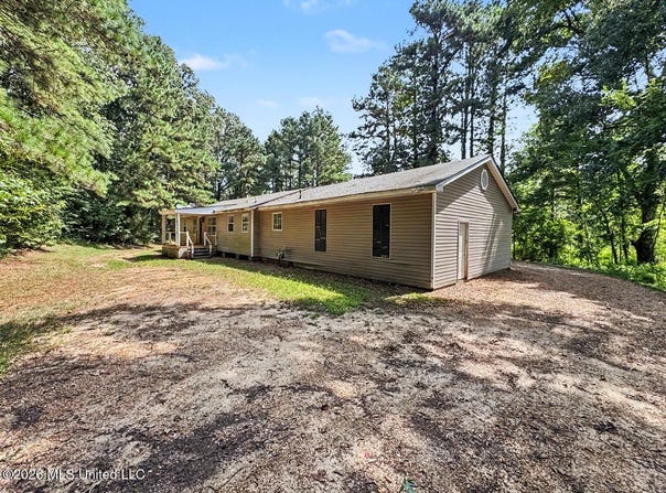 579 Liberty Road, Natchez, MS 39120