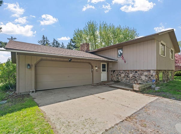 1154 Bromo Avenue, Saint Cloud, MN 56303