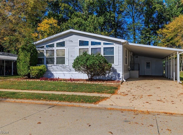 77 Periwinkle Drive, Olmsted Twp, OH 44138