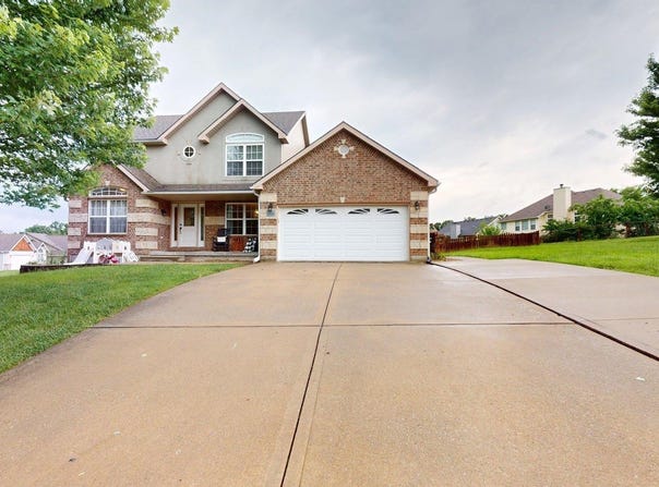 1404 Nottingham Drive, Warrensburg, MO 64093