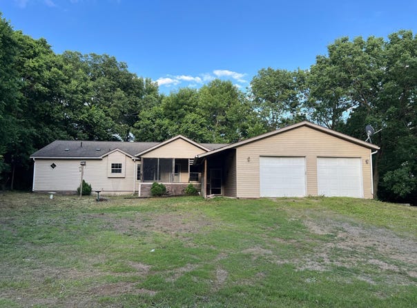 61256 440th Street, Fairfax, MN 55332