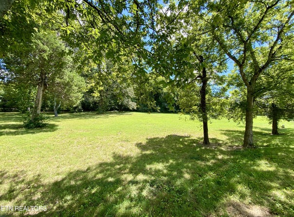 1407 Montvale Rd, Maryville, TN 37803