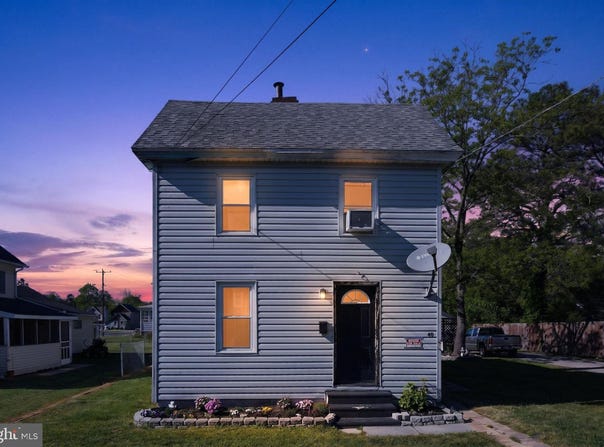 40 W CHESAPEAKE Avenue, CRISFIELD, MD 21817