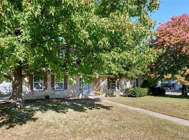 601 Rain Hollow Drive, O'Fallon, IL 62269