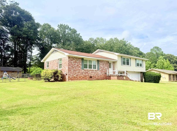 122 Daisy Road, Monroeville, AL 36460