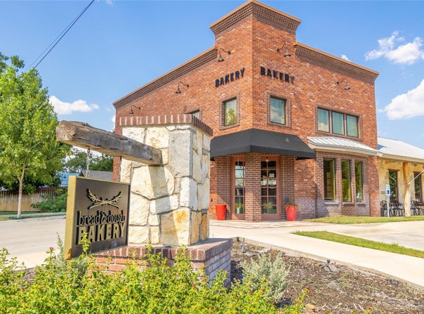 301 E Brown Street, San Saba, TX 76877