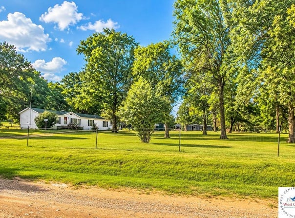 14415 E 500 Road, Stockton, MO 65785