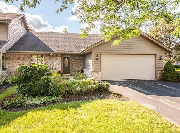 3775 Yukon Rd, Brookfield, WI 53045