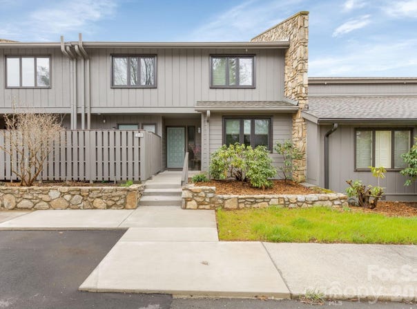 403 Crowfields Drive, Asheville, NC 28803