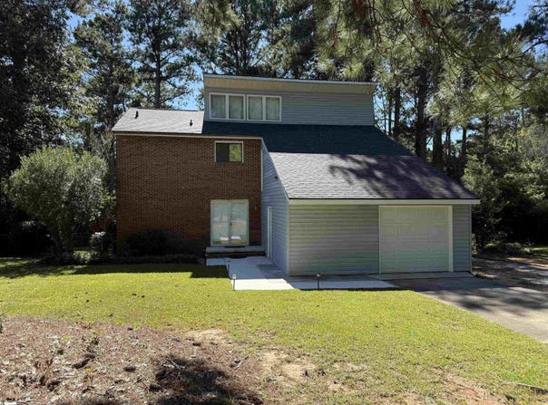 207 Preakness Patti Drive, Clinton, SC 29325