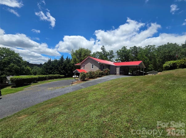 41 Vista Drive, Clyde, NC 28721