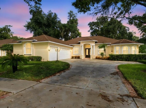 816 CITRUS WOOD Lane, VALRICO, FL 33594