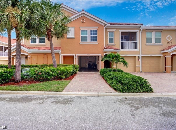 1800 Concordia Lake Circle, Cape Coral, FL 33909