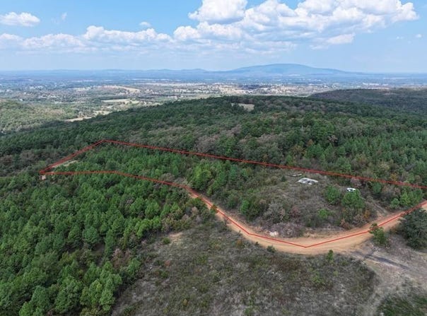 15 Round Mountain Road, Howe, OK 74940