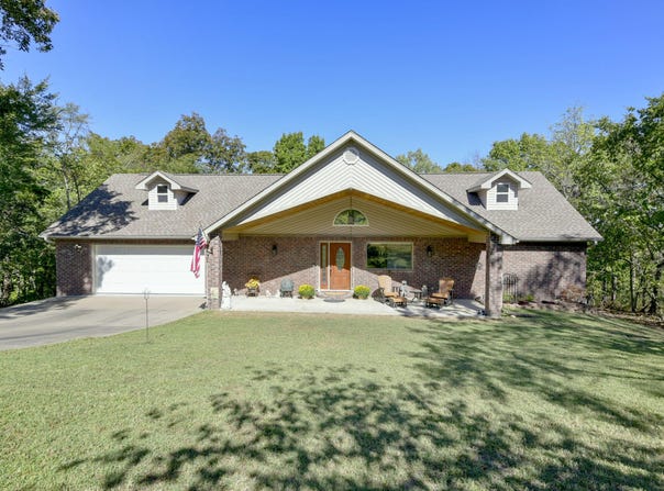 281 Queensberry Drive, Branson West, MO 65737
