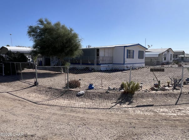 776 W Granada Dr, Quartzsite, AZ 85346