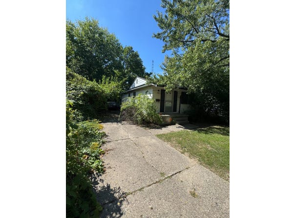 3721 Beecher Road, Flint, MI 48503