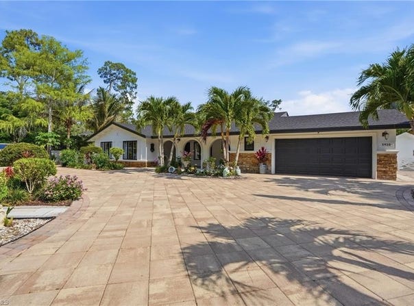 5930 Sea Grass Ln, NAPLES, FL 34116