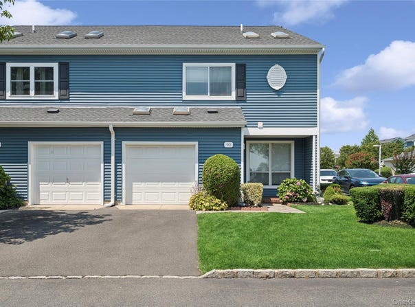 100 Baker Court, Island Park, NY 11558